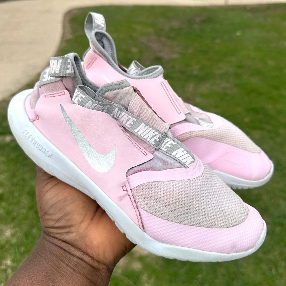 Nike Kids' Flex Runner 2 Sneaker Big Girl Size 4Y Pink Shoes